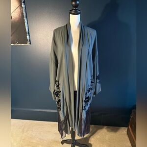 Vero Alfie - Anthropologie Gray Kimono with Black Floral Design
